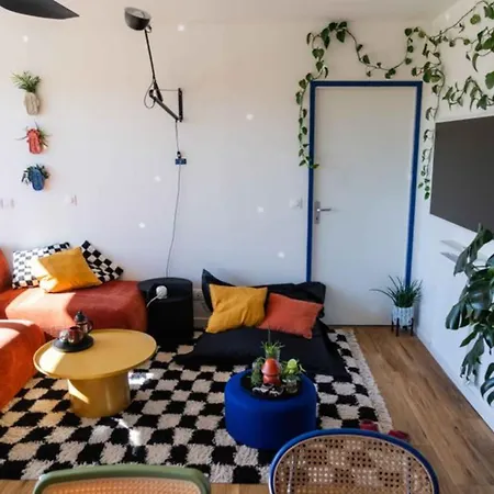 Bright With View And Terrace Διαμέρισμα *